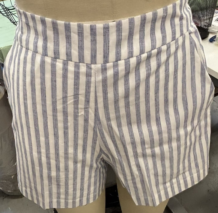PIA SHORT